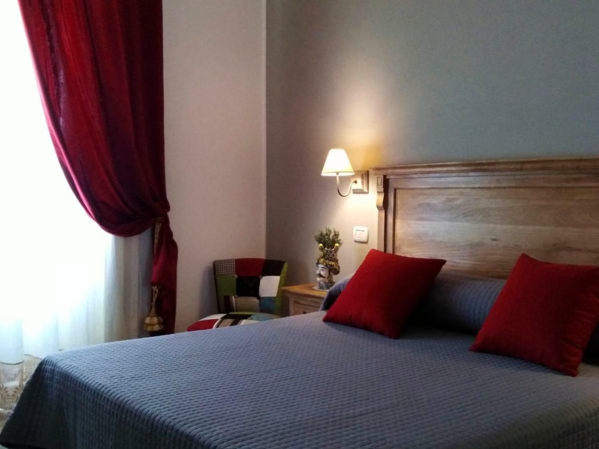 シラクーサ Residenza Ponente Bed & Breakfast エクステリア 写真